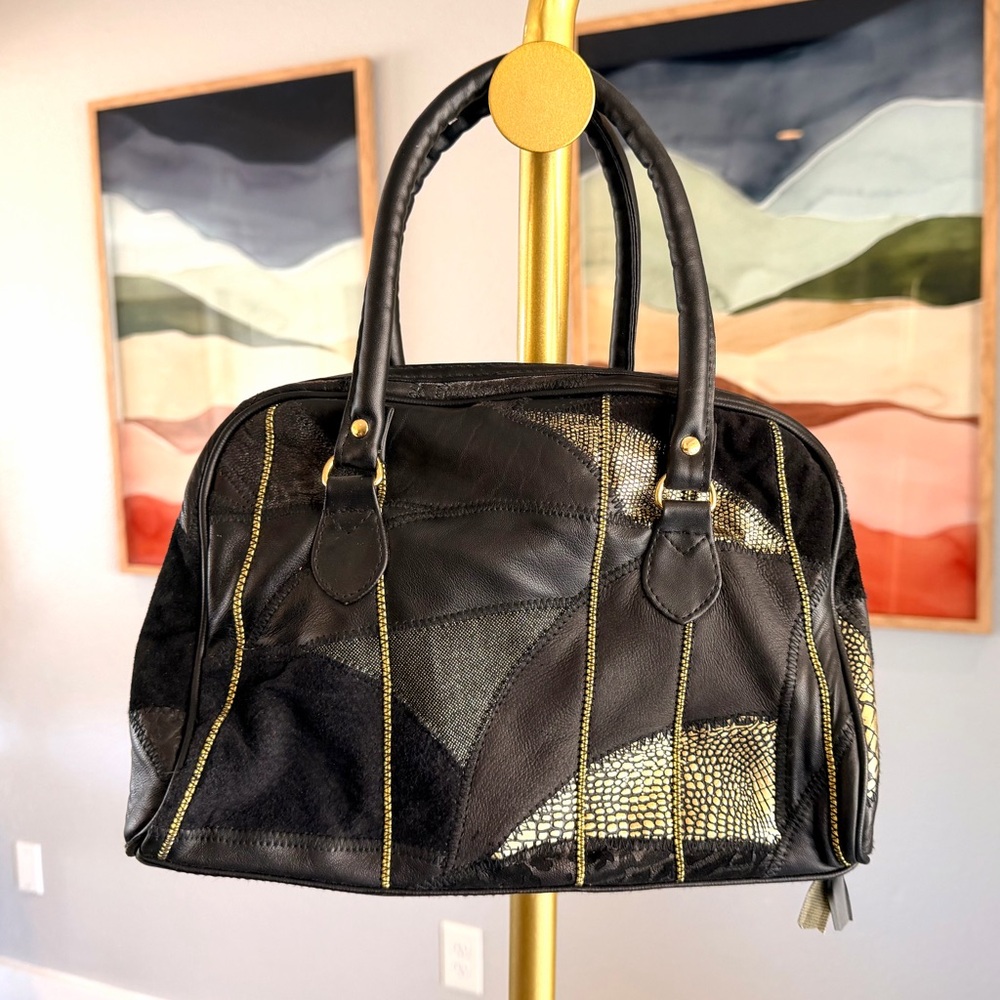 80s Leather Black and Gold Handbag - Crossbody